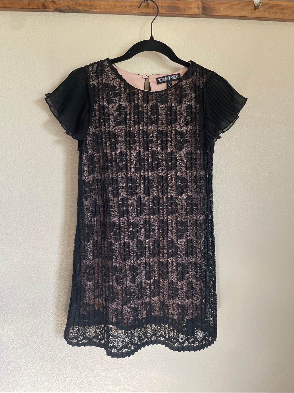 Trixxi Girl Pleated Black Lace Dress Pink Lining M Pleated Flutter Sleeves Fairy
